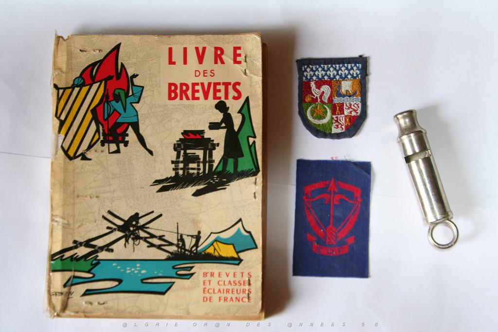 ECLAIREURS DE FRANCE MONT CHARVIN LE BOUCHET 1960  (1).JPG